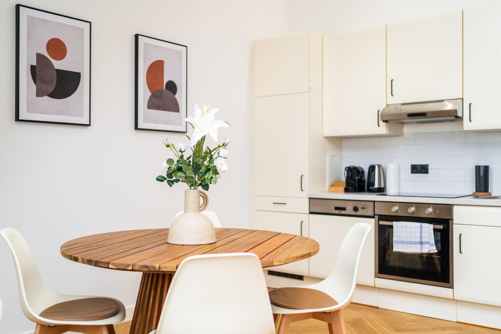 Myflat - Bright Apartment Near Central Station Bécs Kültér fotó